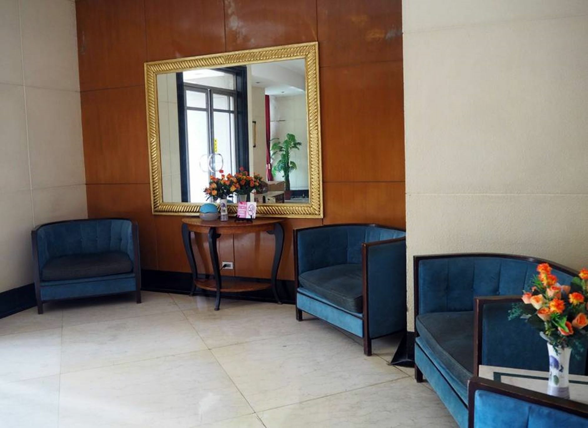 Hotel Amazing Marina Residential Manila
